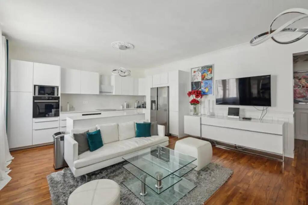 Apartment Luxe A La Francaise 75017